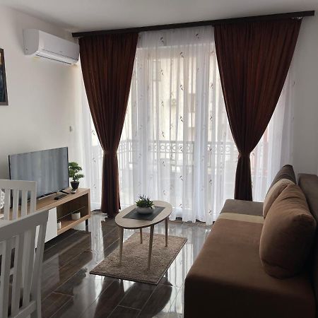 Apartmani Zivkovic Srebrno Jezero Veliko Gradište Eksteriør bilde