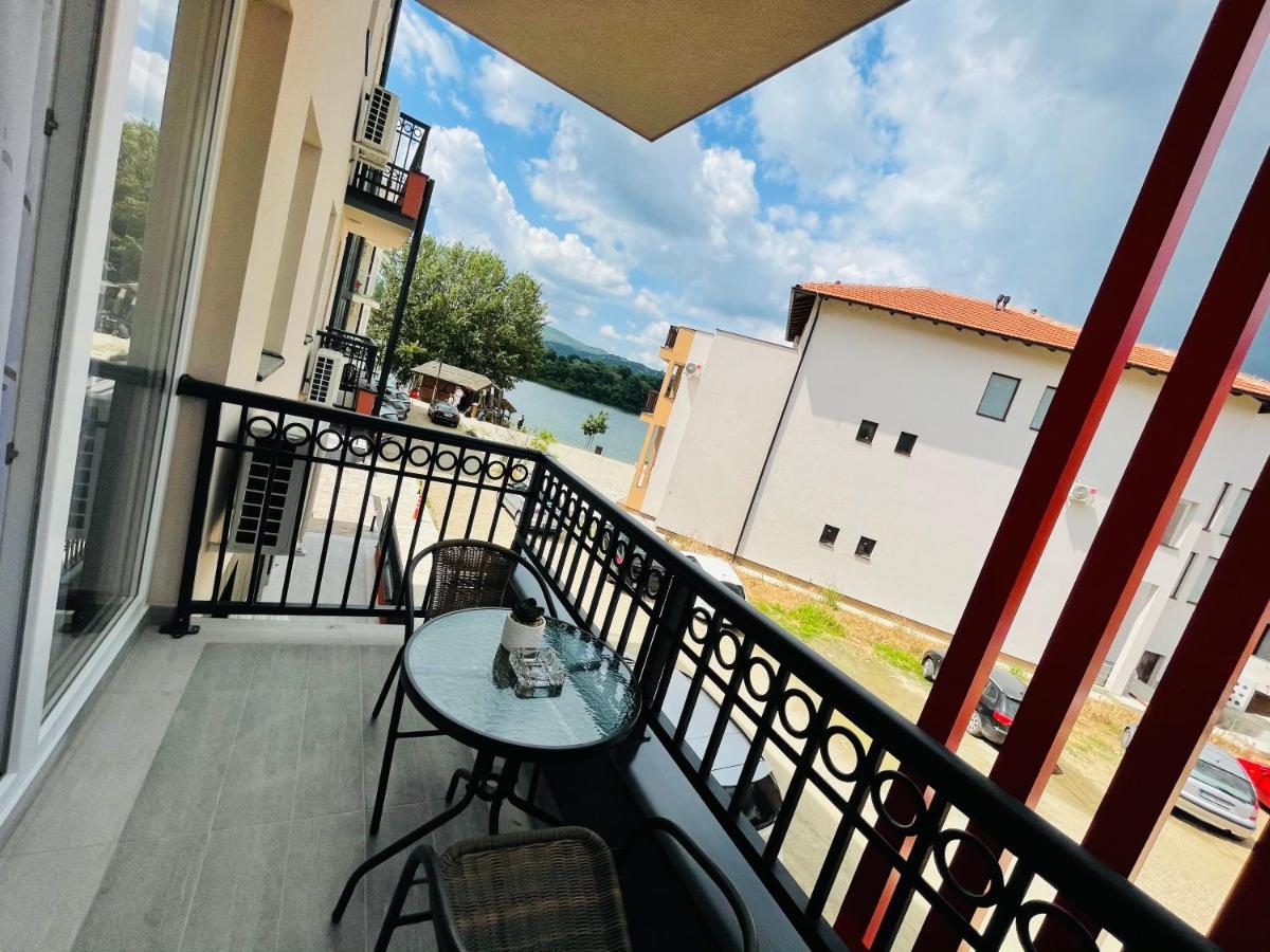 Apartmani Zivkovic Srebrno Jezero Veliko Gradište Eksteriør bilde