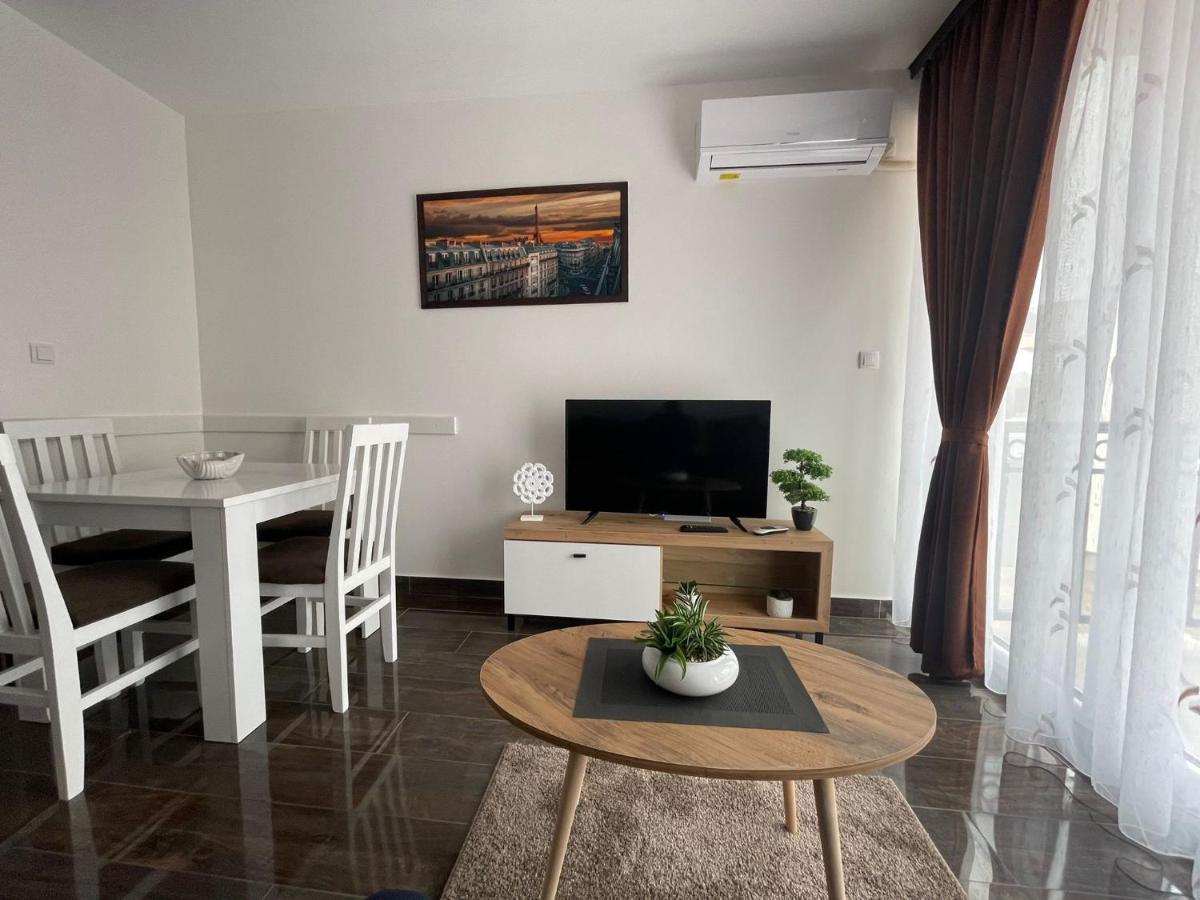 Apartmani Zivkovic Srebrno Jezero Veliko Gradište Eksteriør bilde